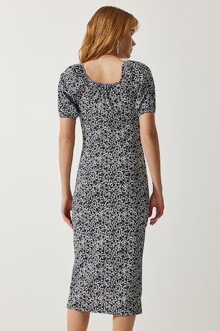 Robe Happiness İstanbul en noir