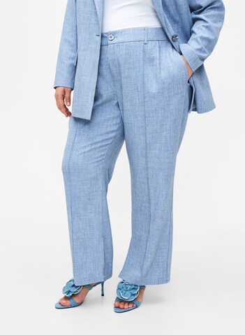 regular Pantaloni con pieghe 'MKOOPA' di Zizzi in blu: frontale
