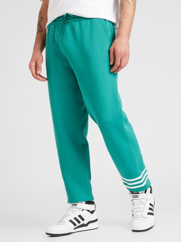 ADIDAS ORIGINALS Tapered Hose in Grün: Vorderseite