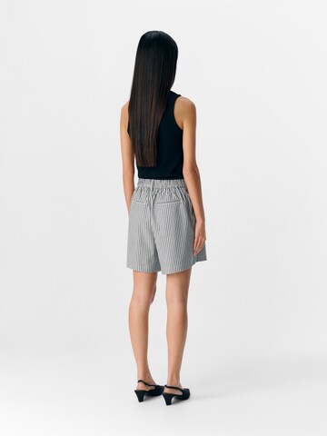 OBJECT - Loosefit Pantalón 'LISA' en blanco