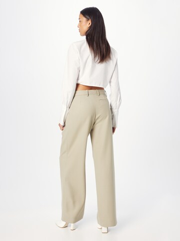 Won Hundred Wide leg Pleat-Front Pants 'Camille' in Grey