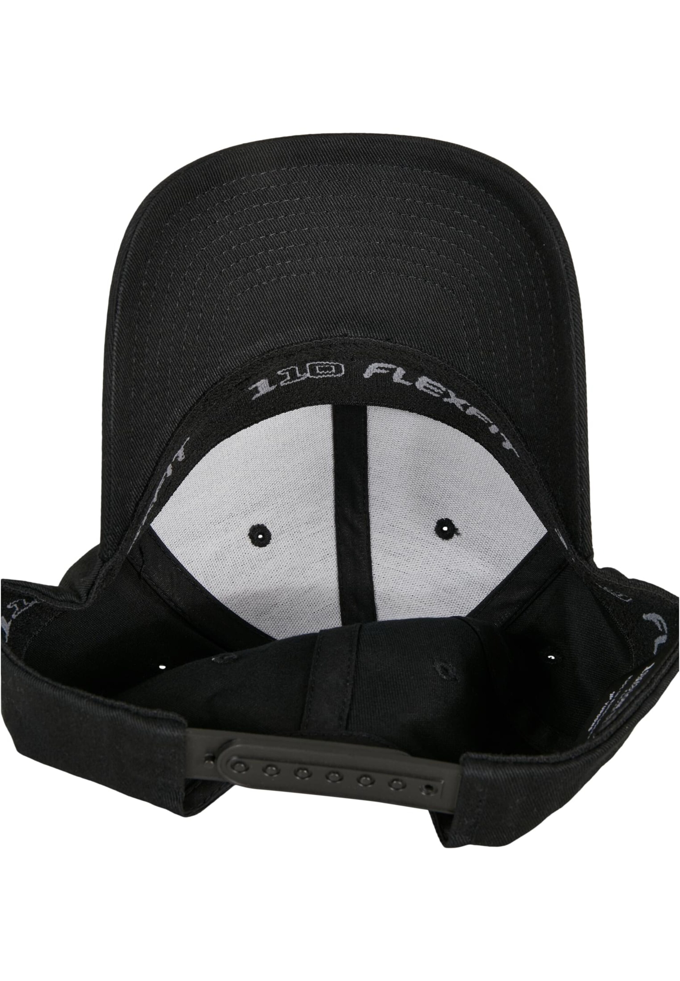 Flexfit Cap in Black