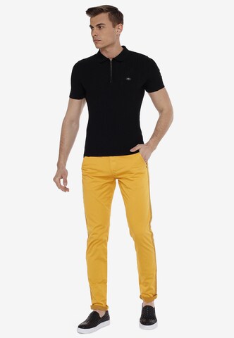 CIPO & BAXX Regular Chino Pants in Yellow