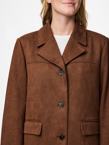 Blazer 'PCRAKEL' PIECES en marron