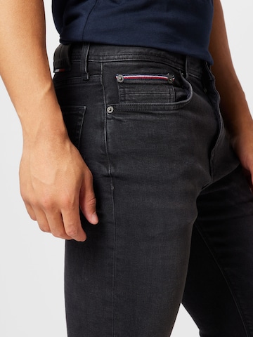 TOMMY HILFIGER Slimfit Jeans in Schwarz