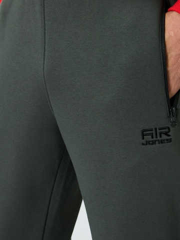 Tommy Life Tapered Sports trousers 'Jogginghose' in Grey
