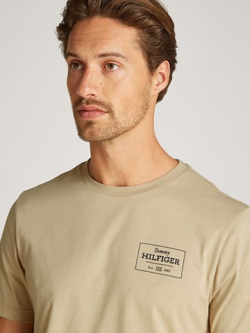 Maglietta di TOMMY HILFIGER in marrone