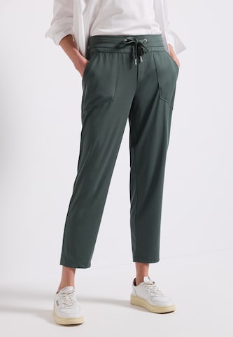 STREET ONE Regular Pants in Green: front