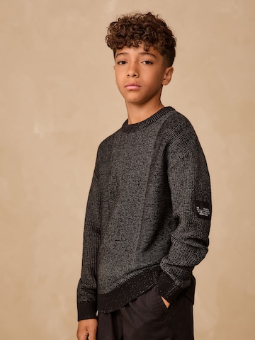 Next Pullover in Schwarz: Vorderseite