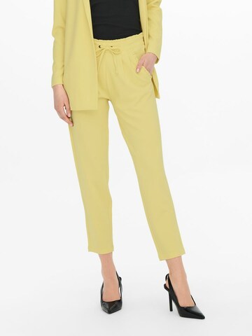 JDY tavaline Voltidega püksid 'Catia', värv kollane: eest vaates