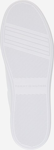 Sneaker low 'Essential' de la TOMMY HILFIGER pe alb