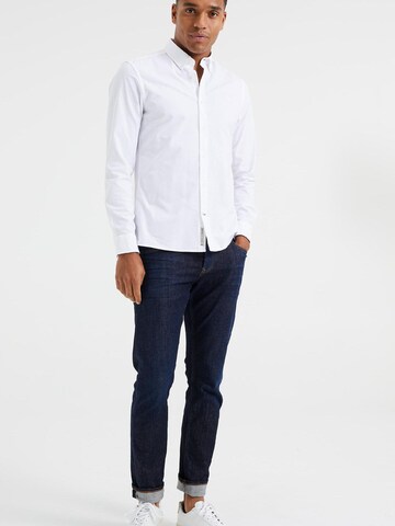 WE Fashion Slim Fit Paita värissä valkoinen