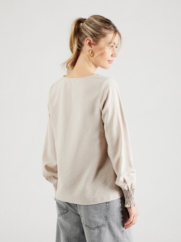 ABOUT YOU T-shirt 'Antonie' i beige