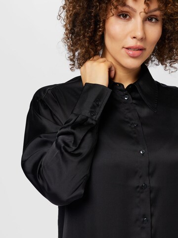 Gina Tricot Curve Bluse 'Chris' in Schwarz
