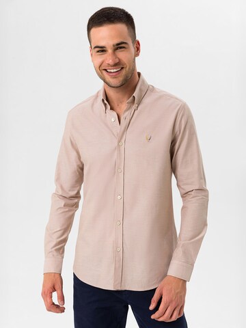 By Diess Collection - Ajuste regular Camisa de negocios 'Oxford' en beige: frente