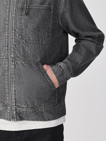 Next Jacke in Schwarz