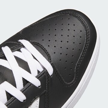 ADIDAS SPORTSWEAR Sneakers laag 'Hoops Classic' in Zwart