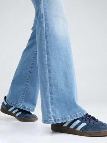 ONLY Flared Jeans 'ROSE' in Blauw