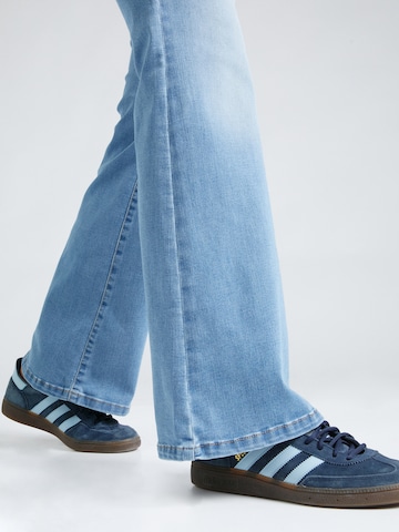 Flared Jeans 'ROSE' di ONLY in blu