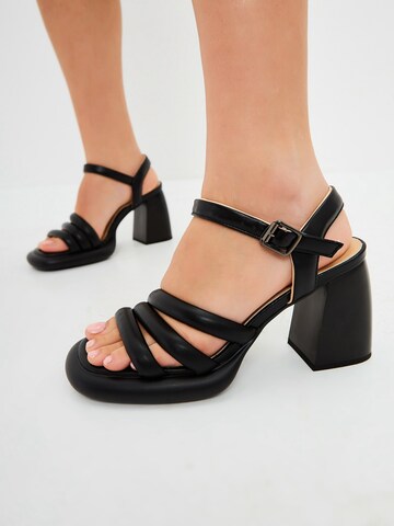 CESARE GASPARI Strap Sandals in Black: front