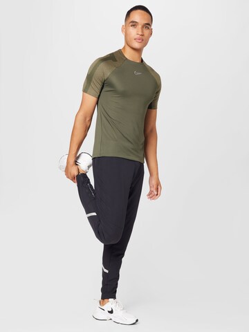 NIKE Performance Shirt 'Strike' in Green