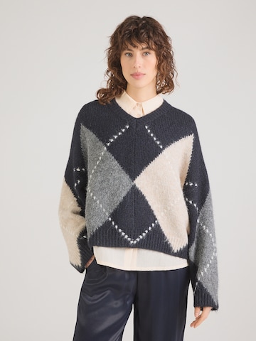 Noella Sweater 'Lai' in Blue: front