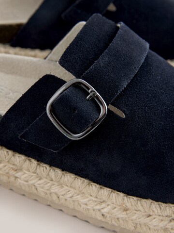 Next - Sapato aberto em azul