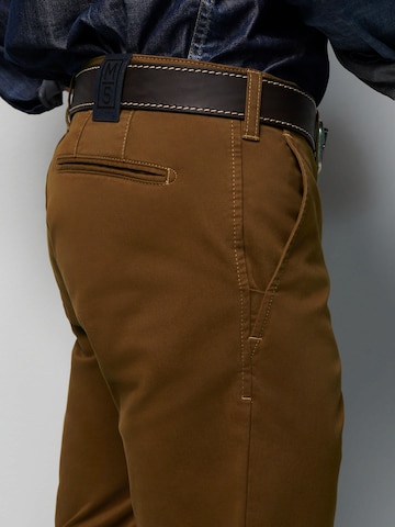 MEYER Regular Chino trousers in Brown