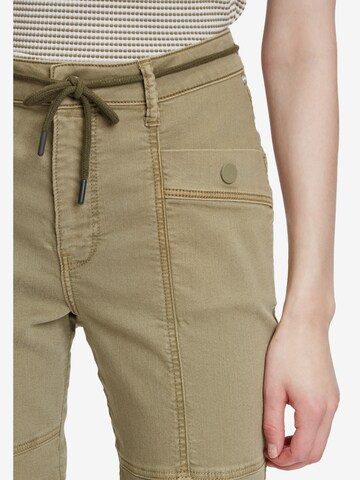 Betty & Co Tapered Pants in Green