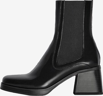 Boots chelsea di Bershka in nero