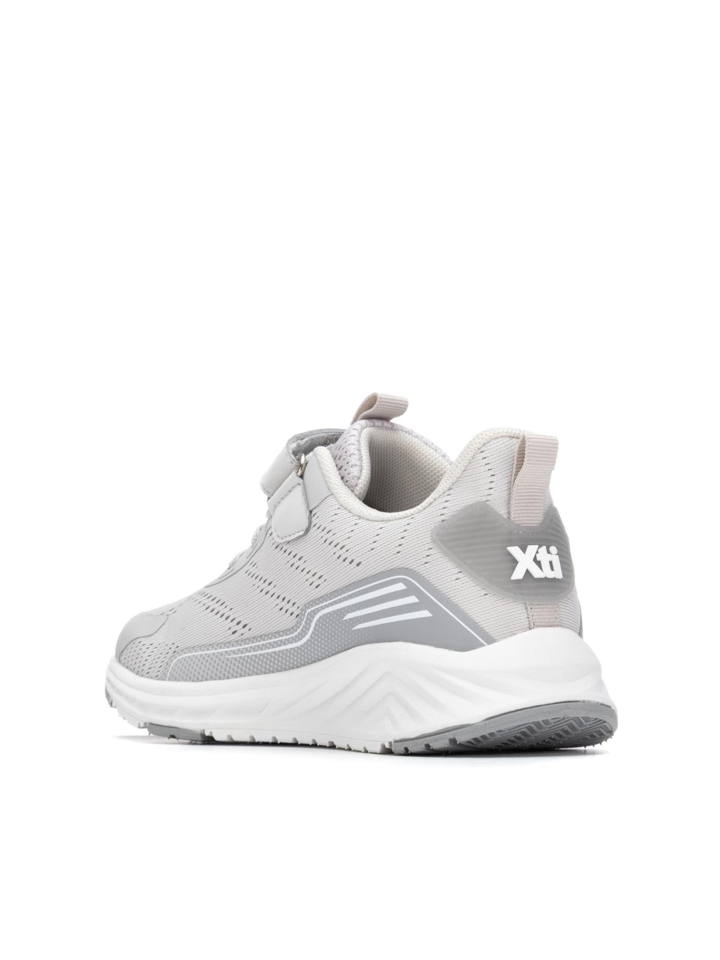 Xti Sneakers in Grey