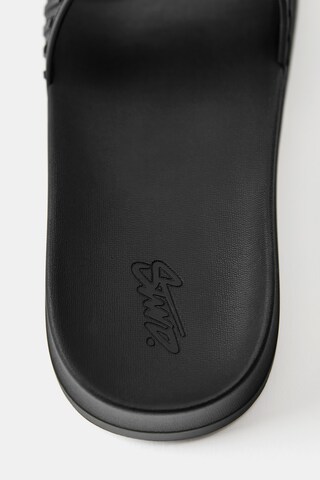Pull&Bear Pantolette in Schwarz