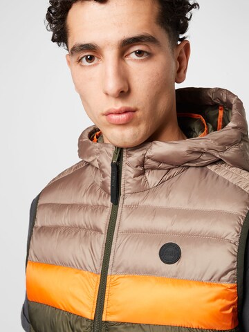 Gilet 'HERO' di JACK & JONES in verde