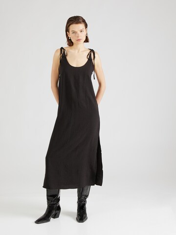 Trendyol Φόρεμα σε μαύρο: μπροστά