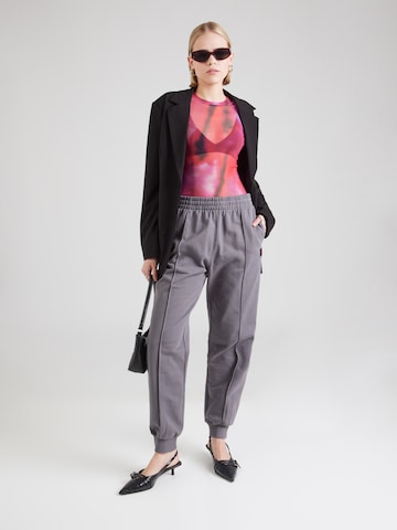 DKNY Tapered Hose in Grau
