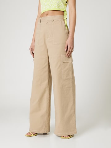florence by mills exclusive for ABOUT YOU Wide leg Cargobroek 'Storm Watch' in Beige: voorkant