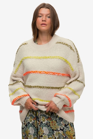 Studio Untold Sweater in Beige: front