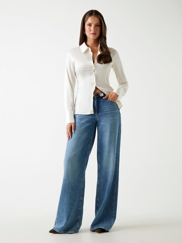 GUESS Blouse in White