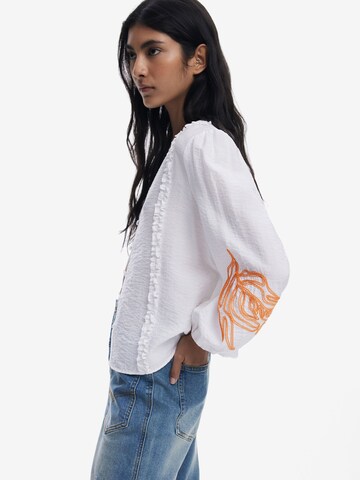 Chemisier Desigual en blanc