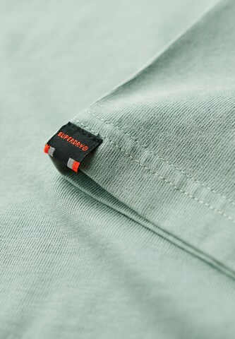 T-Shirt 'Essential' Superdry en vert