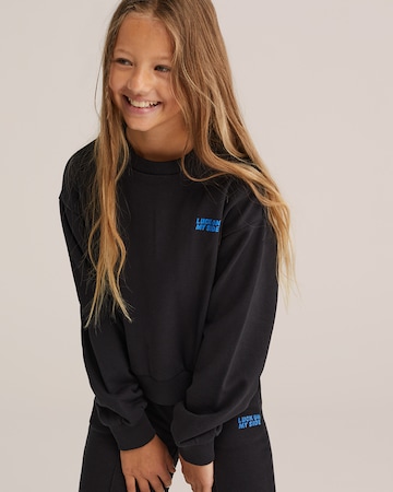WE Fashion Sweatshirt i sort: forside