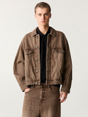 Pull&Bear Between-season jacket in Brown: front