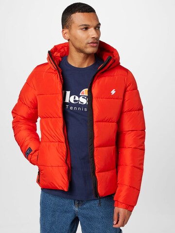 Veste d’hiver Superdry en rouge : devant