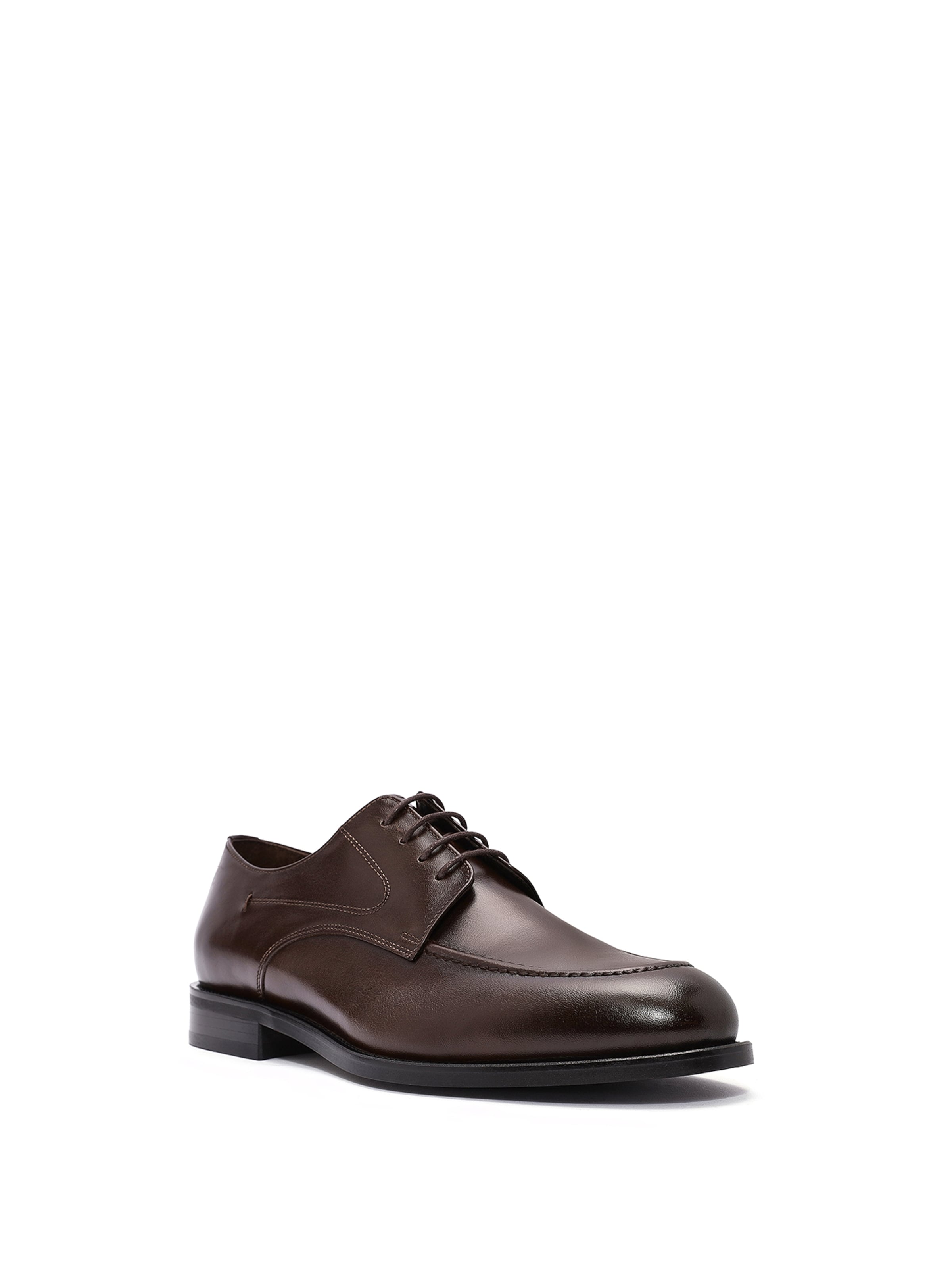 Scarpa stringata di Derimod in marrone