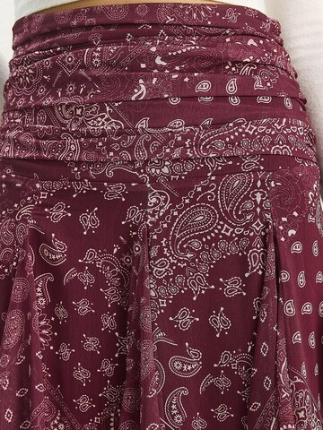 Gonna di Bianco Lucci in rosso