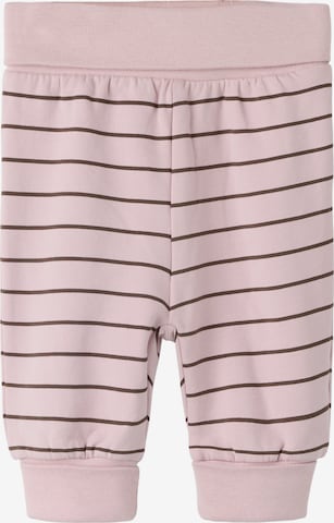 NAME IT Tapered Housut 'NBFLLISA' värissä lila: etupuoli