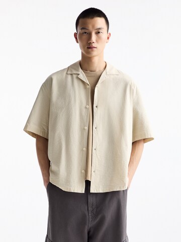 Pull&Bear Comfort Fit Hemd in Beige: predná strana