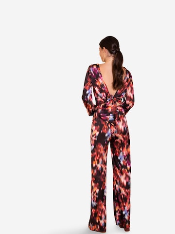 Wide leg Pantaloni con pieghe di THE-ARE in nero