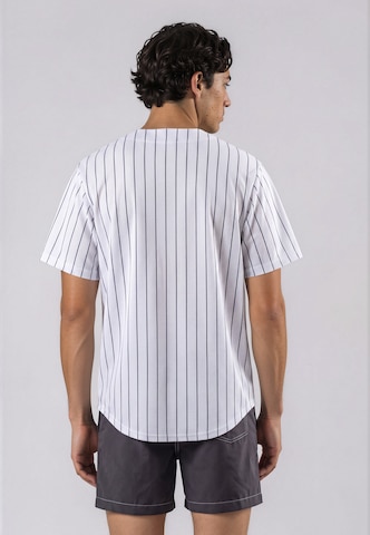 NIKE Shirt in Weiß