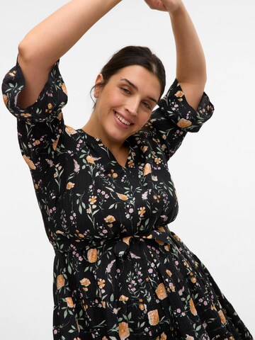 Robe-chemise 'VERA' Vero Moda Curve en noir